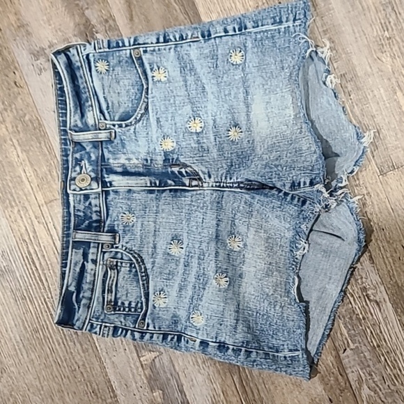 American Eagle Outfitters Pants - American Eagle Daisy Shorts | Hi-Rise Shortie Shorts​